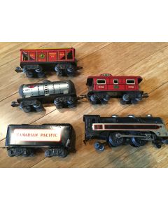 Lot of 5 Marx Pre-war 391 Steam Engine Locomotive Canadian Pacific Tender and 3 cars- Runs 1938-42   