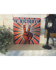 Detroit V for Victory Hand Sign With Old English "D" Over Sun Rays. DL